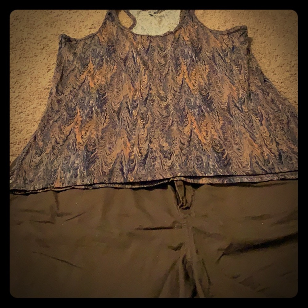 sleeveless shirt